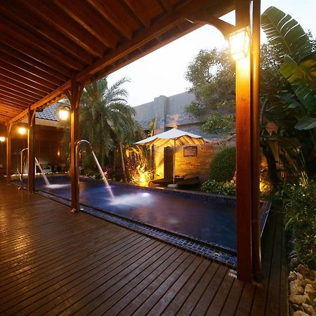 Lanshy Motel Đài Trung Ngoại thất bức ảnh