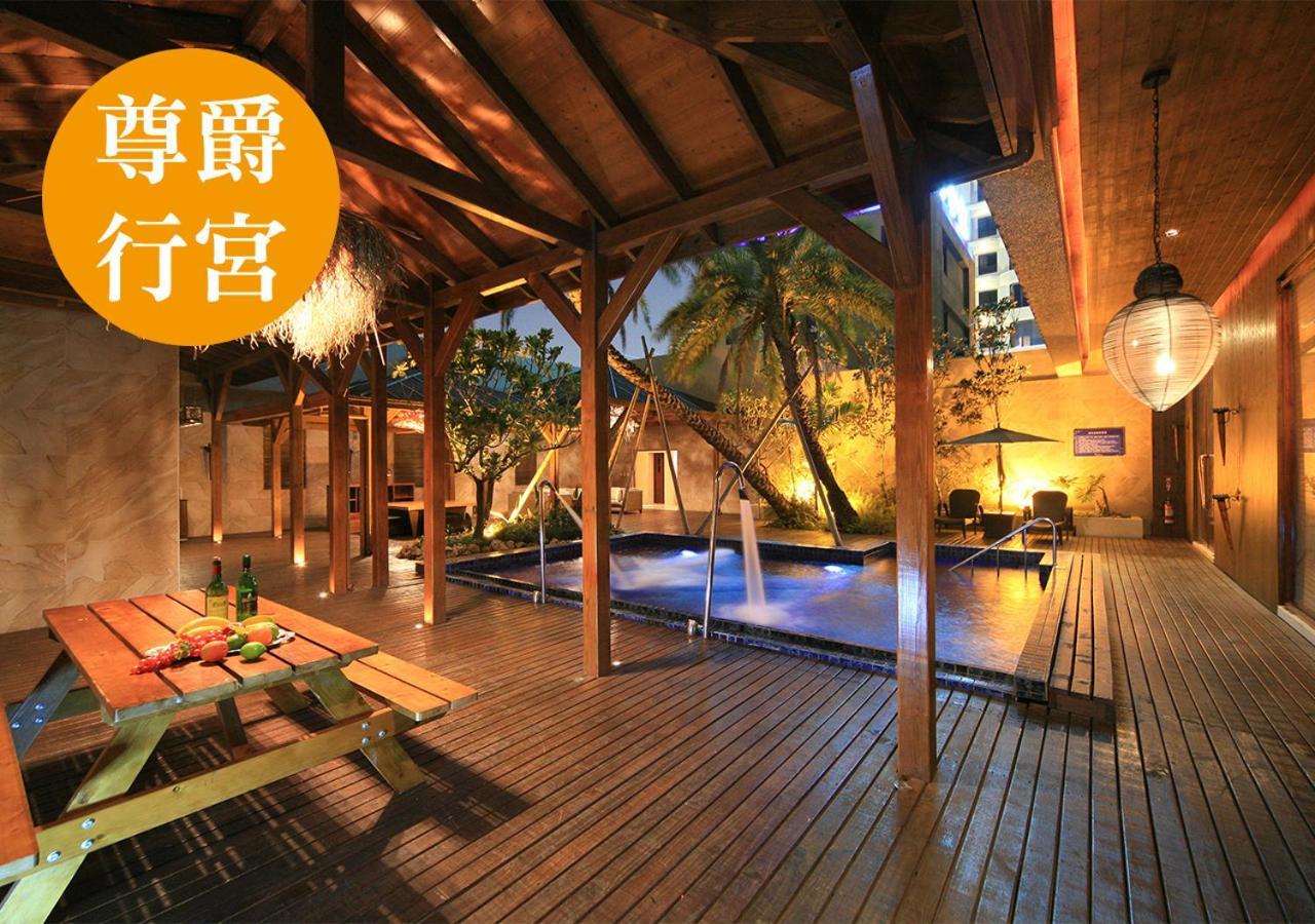 Lanshy Motel Đài Trung Ngoại thất bức ảnh