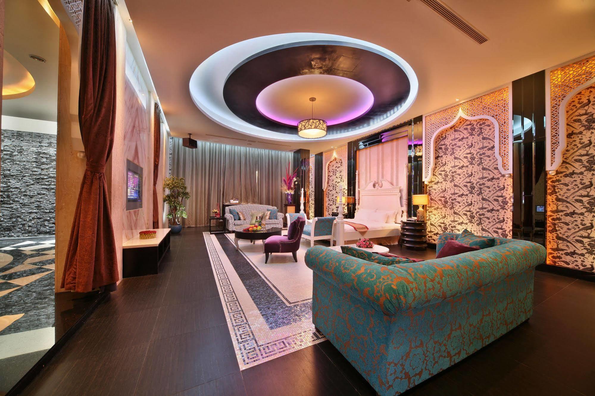 Lanshy Motel Đài Trung Ngoại thất bức ảnh