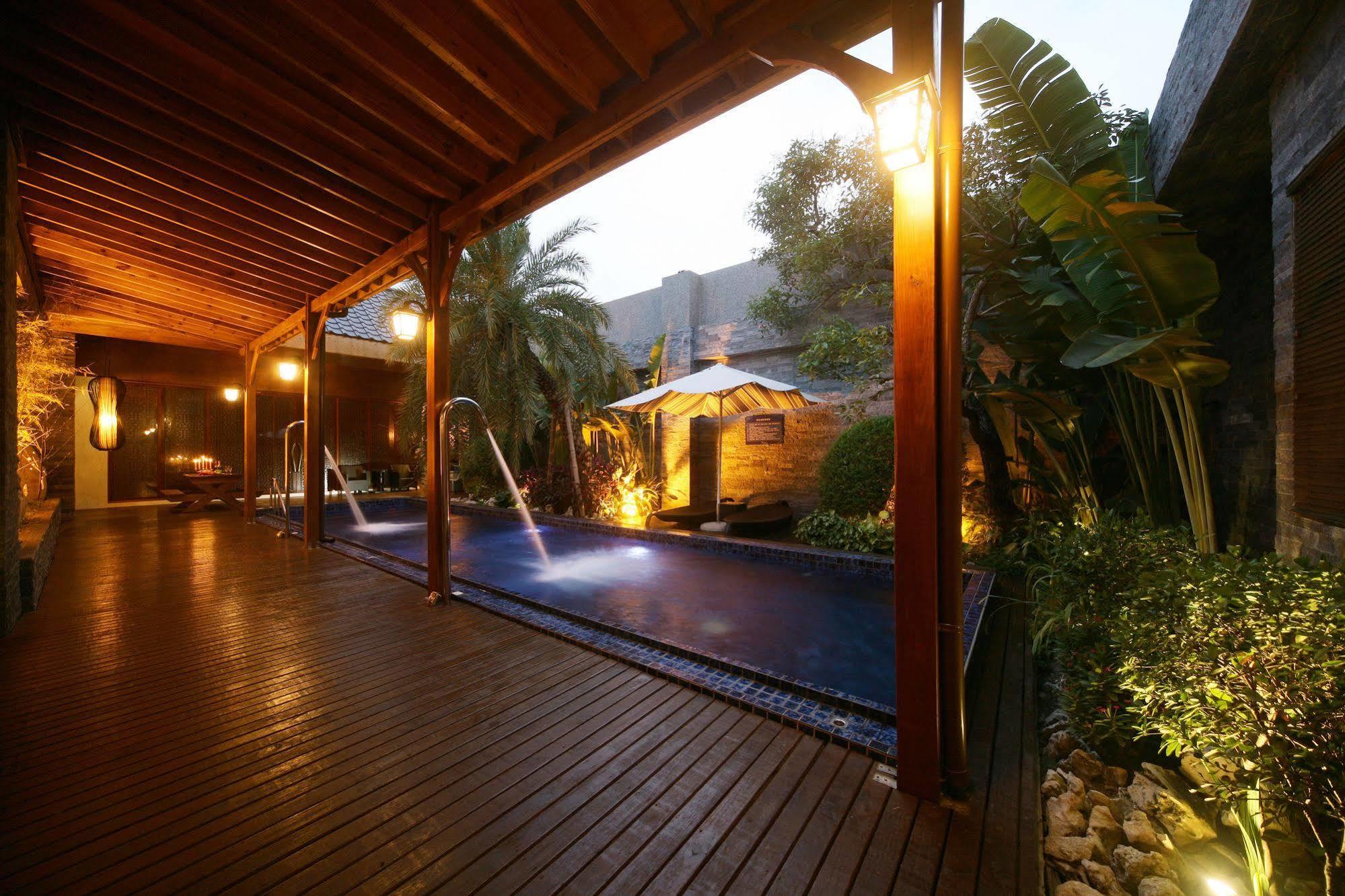 Lanshy Motel Đài Trung Ngoại thất bức ảnh