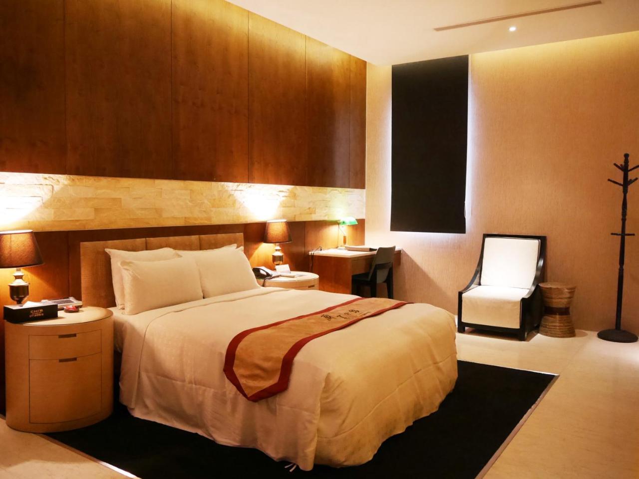 Lanshy Motel Đài Trung Ngoại thất bức ảnh